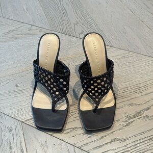 BRAND NEW NEVER WORN! Veronica Bears heeled sandal in color espresso. Size 6.
